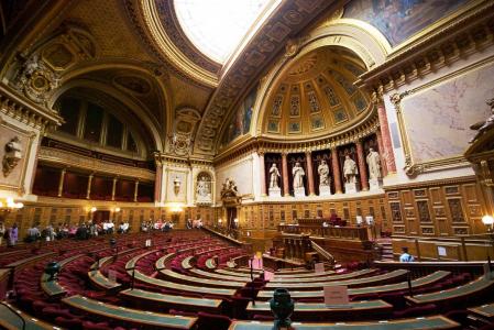 Le Sénat souhaite autoriser les directeurs et directeurs-adjoints des CNR à exercer les fonctions de biologiste médical