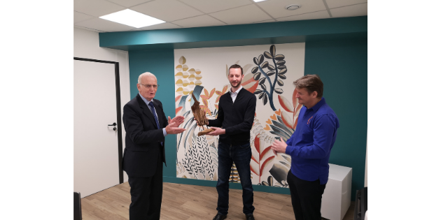 Vianney Leclercq reçoit le Trophée Leader Qualité France 2020 Vianney Leclercq reçoit le Trophée Leader Qualité France 2020