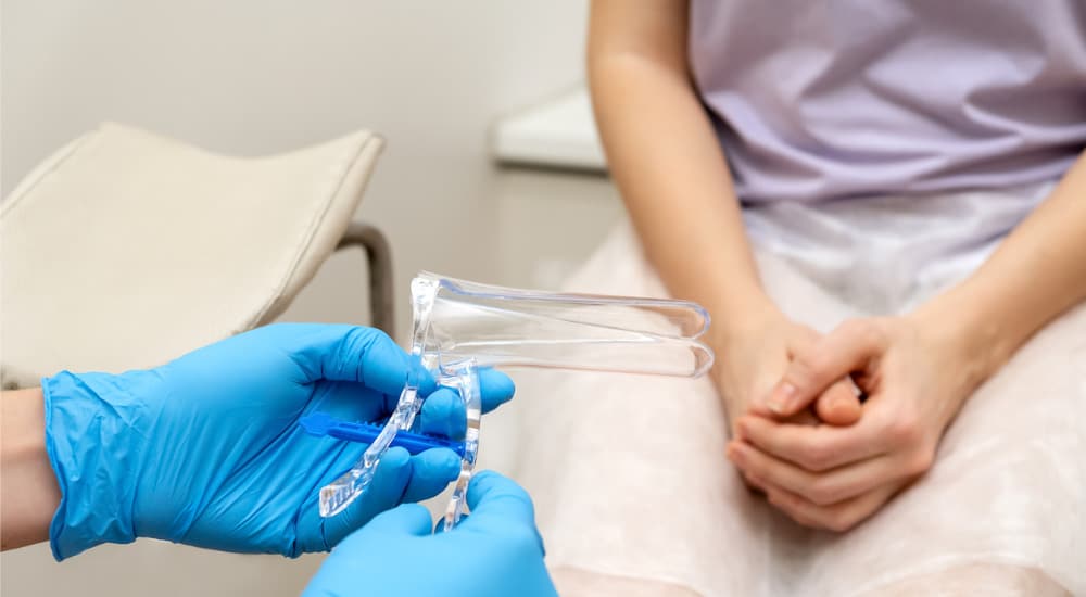 Les pharmaciens biologistes autorisés à réaliser des prélèvements cervicaux-vaginaux à visée cytologique